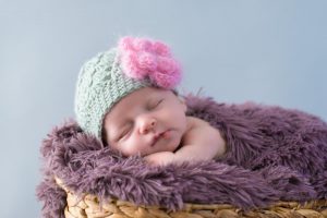 Bébé bonnet fleur rose